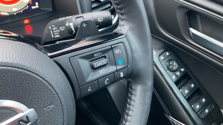 Nissan Qashqai 1.3 DiG-T MH 158 Premiere Edition 5dr Xtronic Petrol Hatchback